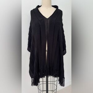 Pure Alpaca Black Wool Poncho NWT Lightweight Hi-Lo Pleated Fringe Luxury OS